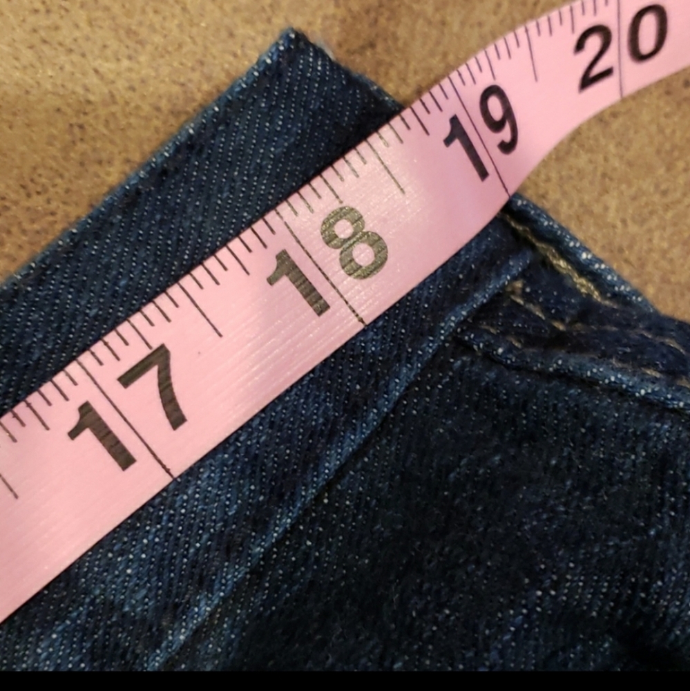 Levi's - Picture 7 of 8